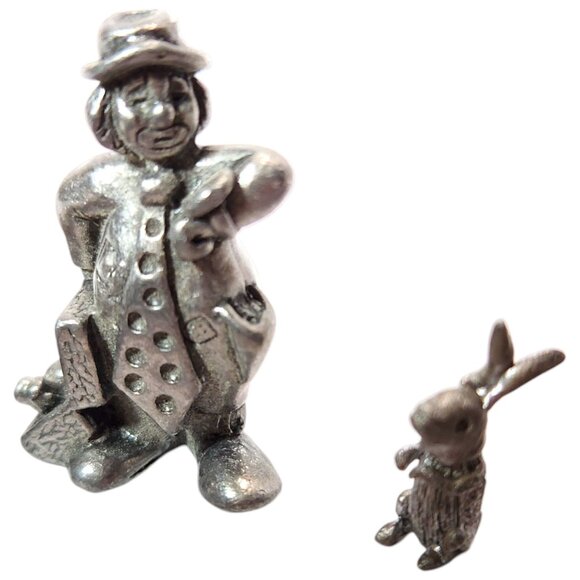 4 Vintage Pewter/Lead (?) Mini Figures Hunter Clown Man in Coat & Rabbit - Picture 9 of 10